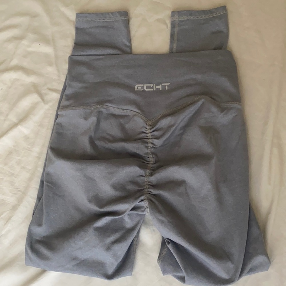 Women’s Size Small Booty Scrunch Leggings